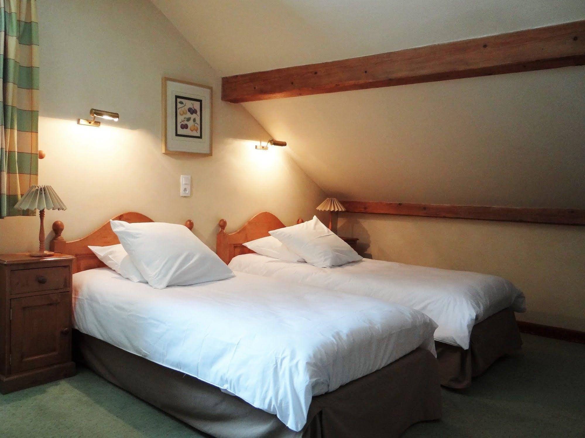 Auberge Des Chasseurs Echenevex Ngoại thất bức ảnh