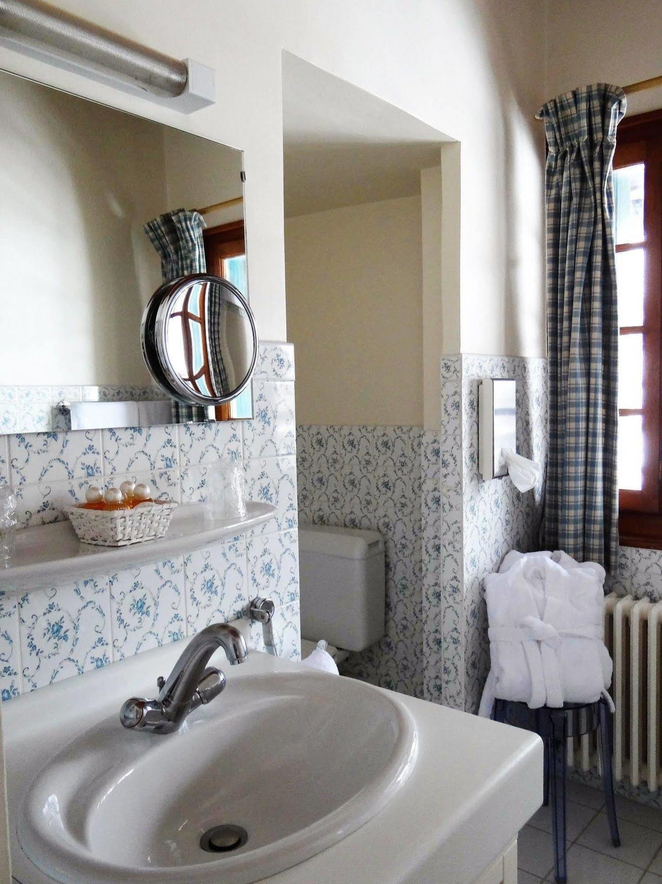 Auberge Des Chasseurs Echenevex Ngoại thất bức ảnh