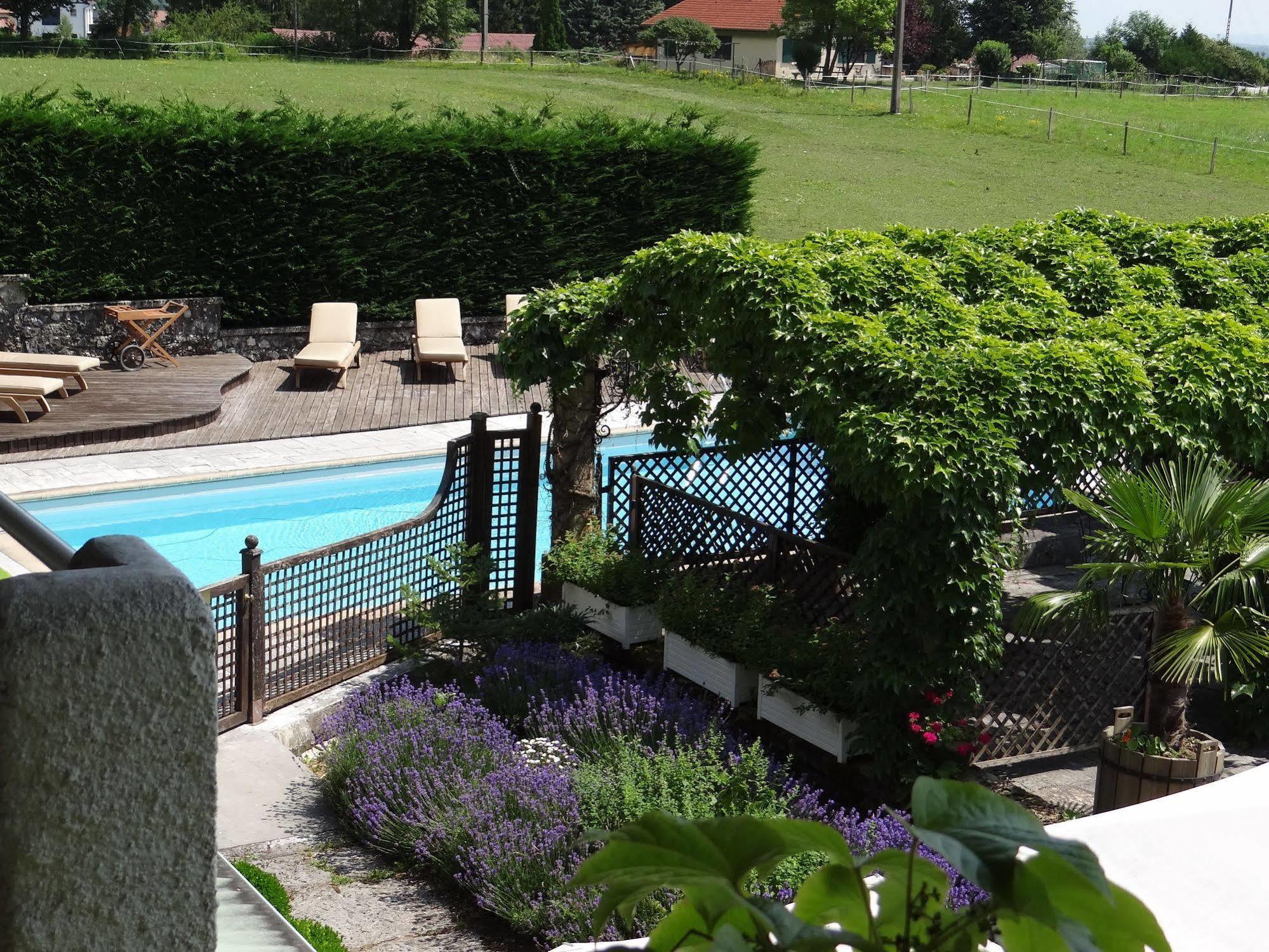 Auberge Des Chasseurs Echenevex Ngoại thất bức ảnh