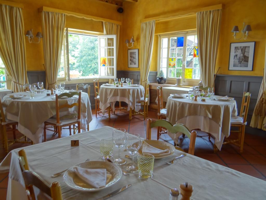 Auberge Des Chasseurs Echenevex Ngoại thất bức ảnh
